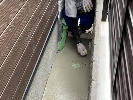 犬走りコンクリート舗装工事