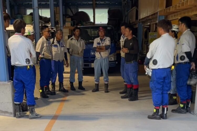 検査工場内アスファルト舗装工事